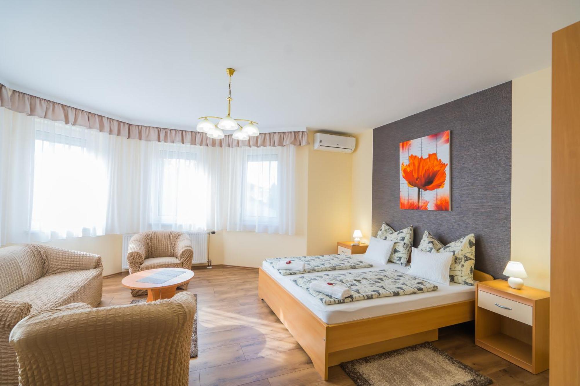 Korponyi Villa Siofok Exterior photo